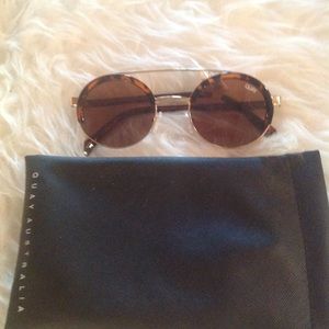 quay Come Around tortoise sunnies